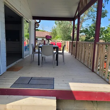 Guillaume Et Maxence Chalet *